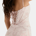 Ellis – Embroidered Maxi Dress with Delicate Silhouette