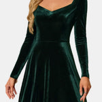 Selene – Velvet V-Neck Maxi Dress with Long Sleeves
